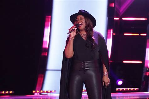 The Voice 21 Audition 90s Singer Wendy Moten Steps Out Front Video