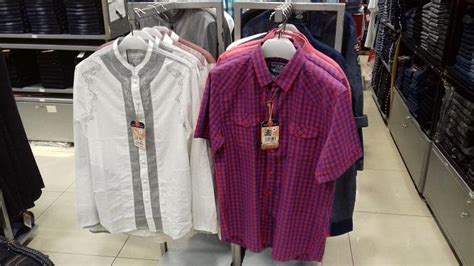 Toko baju online terpercaya dengan harga termurah. Harga Baju Koko dan Kemeja Cardinal Diskon 50% di Matahari ...