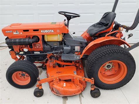 Kubota B7100 Regreen Equipment