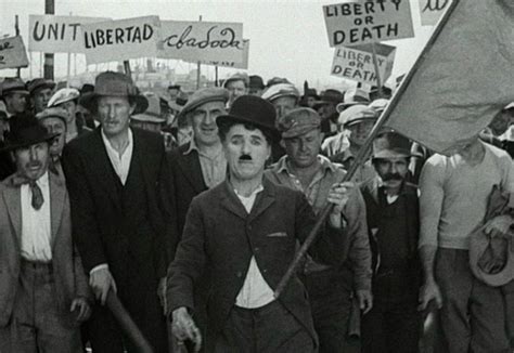 7 8 em 2012 fez sucesso no grande êxito das 21 horas, avenida brasil, onde viveu begônia, uma garota argentina irmã da protagonista nina (débora falabella), que teve problemas com as drogas. Mostra Cinema com Partido exibe "Tempos Modernos" neste ...