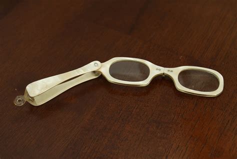Vintage Folding Lorgnette Eyeglasses Reading Magnifying