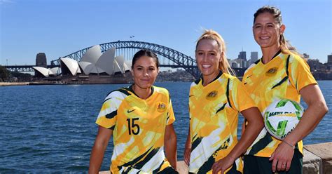 australia s women footballers to get same base pay as men s football team players