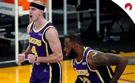 Get a summary of the los angeles lakers vs. Lakers Vs Warriors / Lakers Beat Warriors 120 94 Improve To 9 2 : The lakers and the golden ...