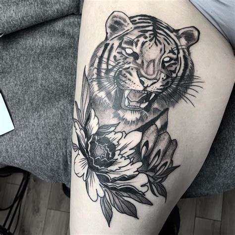 MariCarvalho Tatuagem de tigre feminina 70 ideias incríveis para