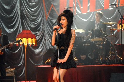 Amy Winehouse Grammy Museum Exhibit Highlights Singers Style