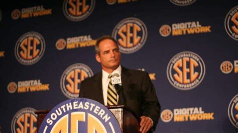 Former Mizzou Head Coach Gary Pinkel Inducted Into Nff Hall Of Fame