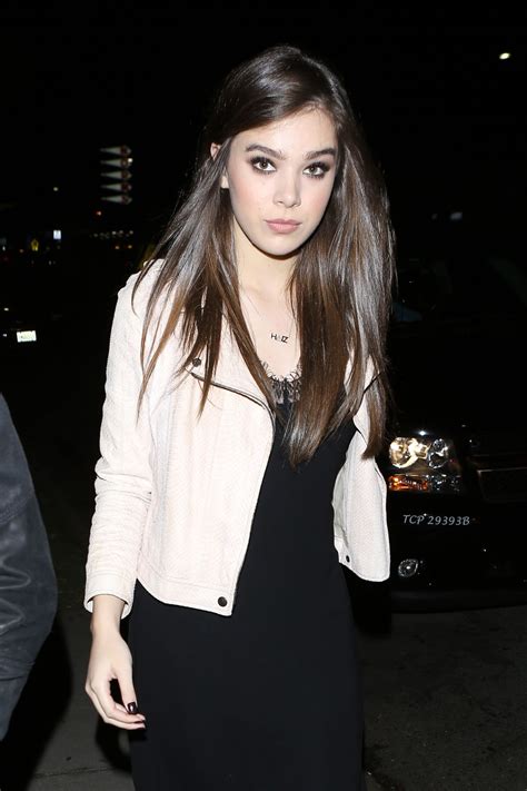 Hailee Steinfeld At Gigi Hadids 21st Birthday Party In West Hollywood