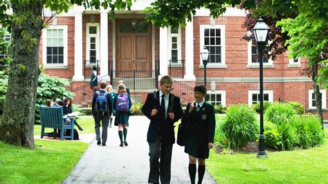 5 Of Canadas Best Private High Schools Huffpost Life