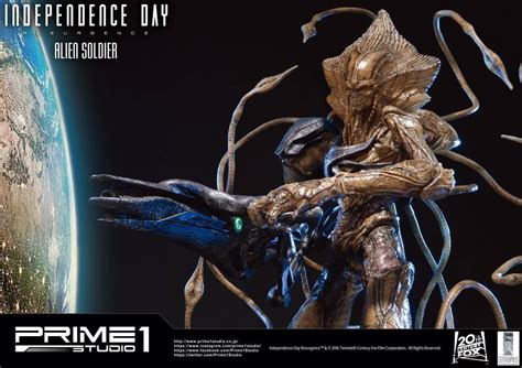 Take a load off and watch this out this trailer for the alien 40th anniversary shorts. Independence Day: Resurgence Alien Soldier Statue - The ...