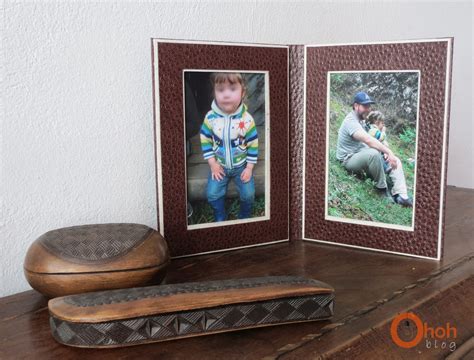 Diy recycled cardboard picture frame tutorial from by tarun upadhyaya on instructables here. DIY Cardboard photo frame - Ohoh Blog