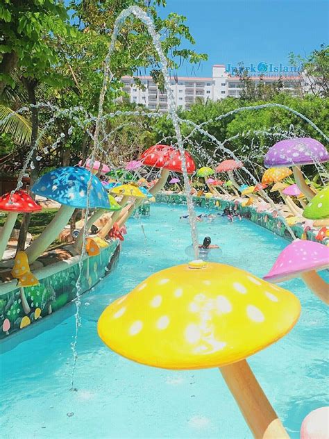 Pin By Kiri Noyes On Vacation Wish List Fun Water Parks Water Park