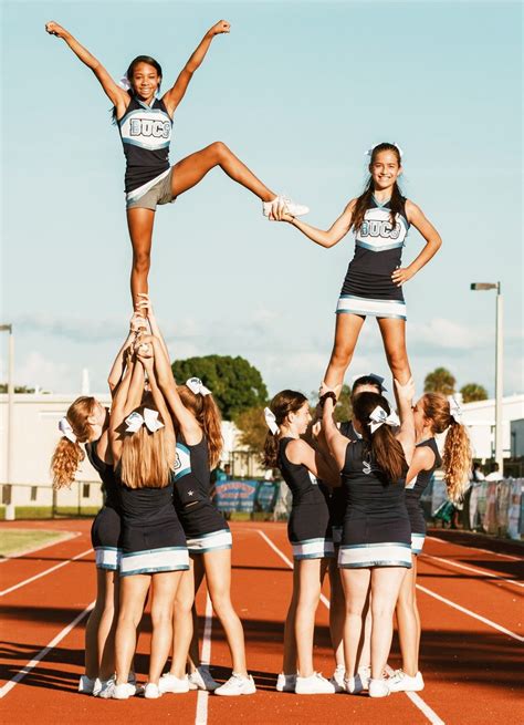 Cheerleader Pyramid Photos And Premium High Res Pictures Artofit