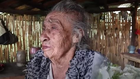 La Abuelita Abandonada Miente Y Vive Sucia Y Sola Porque Quiere