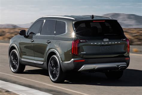How does the hyundai palisade compare to the kia telluride? 2020 Kia Telluride vs Hyundai Palisade