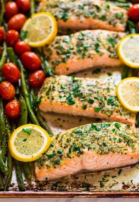 Garlic Salmon With Butter And Lemon