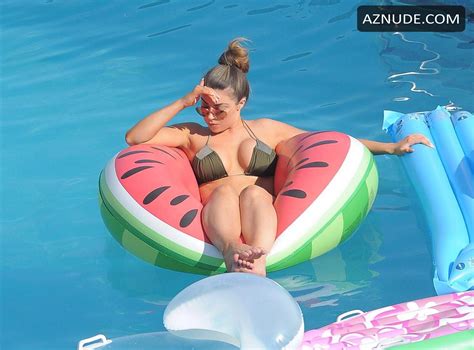 Abigail Clarke Shows Off Her Hot Bikini Body On Vacation Hot Sex Picture