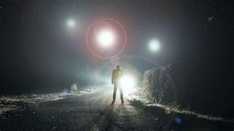 Inside The Bizarre Ufo Sightings Over Lake Michigan From Netflixs