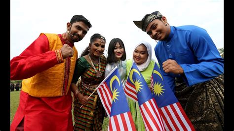 Kepelbagaian Kaum Di Malaysia