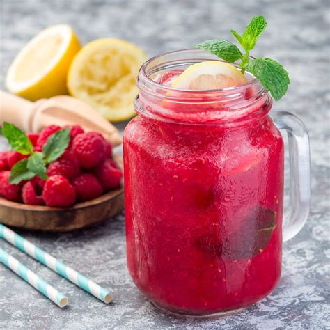 Refreshing Sparkling Raspberry Lemonade Maxliving