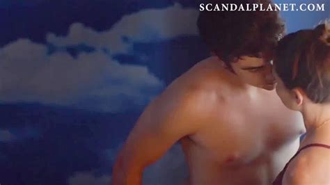 Rafaela Mandelli Desnuda Escena De Sexo En Scandalplanet Com