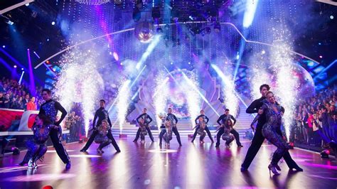 Let's dance soll auch 2021 wieder millionen fans begeistern. Hinweis von Christina Luft: Findet "Let's Dance" 2021 ...