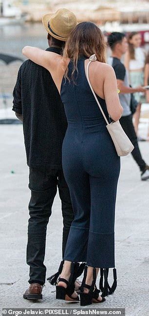 Chris Rock Spotted Out On Date W Gf Lake Bell Lake Wears Body Suit