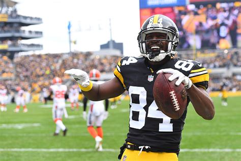 (born july 10, 1988) is an american football wide receiver for the oakland raiders of the national football league. Antonio Brown Is Trolling The Steelers By Following The ...