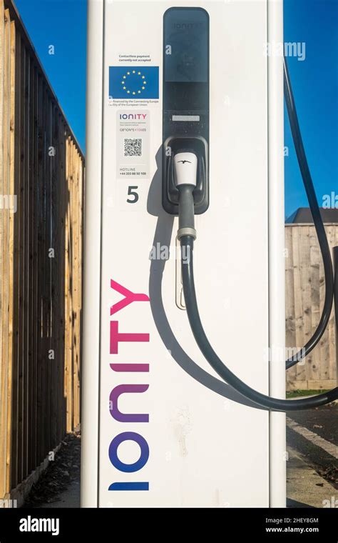 Ionity Ultra Rapid 350kw Electric Car Charging Point Fast Ev Charger