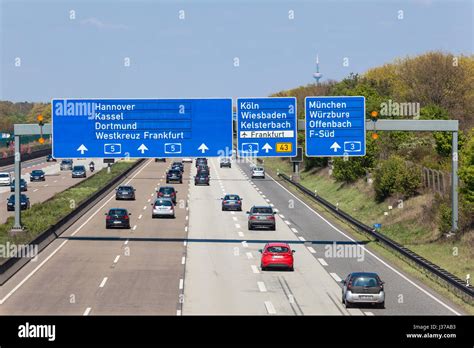 Frankfurt Germany March 30 2017 Traffic On The Autobahn A5