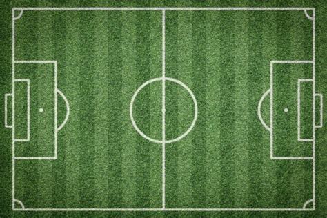 Foto bovenaanzicht van voetbalveld of voetbalveld kan worden gebruikt voor persoonlijke en commerciële doeleinden in overeenstemming met de voorwaarden van de aangeschafte rechtenvrije licentie. bovenaanzicht van voetbalveld — Stockfoto © borjomi88 ...