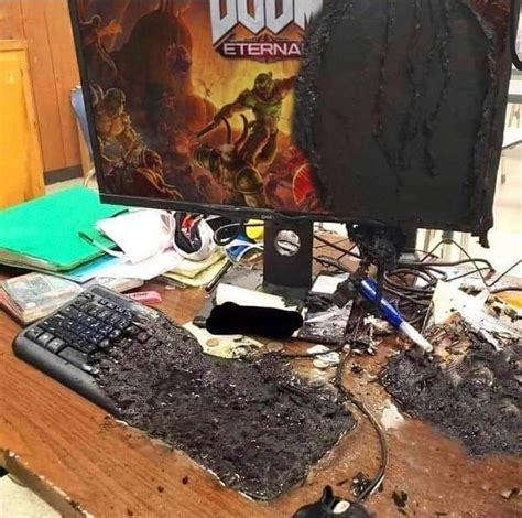 Cursed Computer Setups Pesadillas Y Curiosidades Informáticas De Todo Tipo