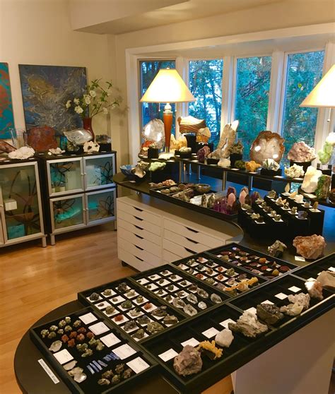 Crystal Jewelry Store: A Must Visit Place – Ninawa Clibrary