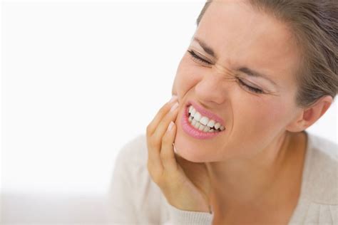 I have a decayed tooth that is causing me throbbing pain. Tooth Pain | North Carlton Dental Group