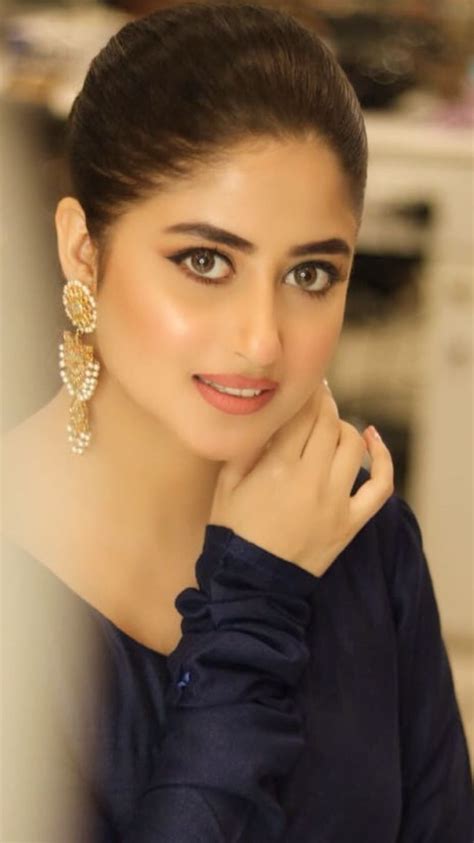 Pin By Jiya Khan On Pakistani Celebrity Bollywood Hairstyles Sajal