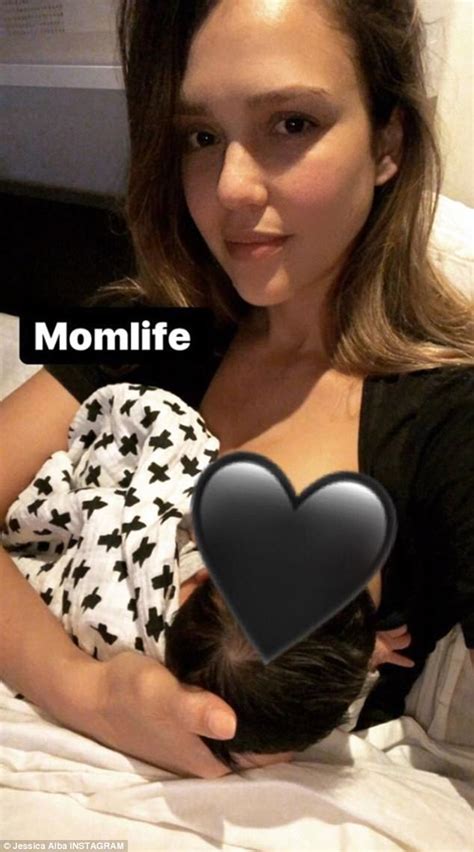 Jessica Alba Shares Breastfeeding Selfie On Instagram Daily Mail Online