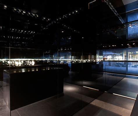 Are you looking for a position in vienna, berlin or london? Detail - burghardt.co.at