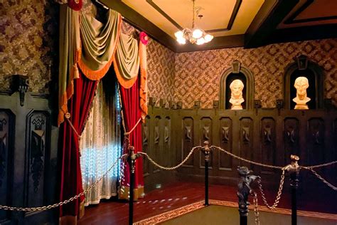 Disneyland Opened A Secret Entrance To Haunted Mansion But Only For A Limited Time Travel