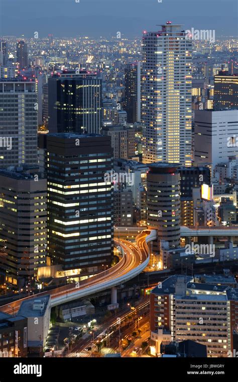 Osaka Japan Hochhäuser Skyline Panorama Bei Nacht Stock Photo Alamy