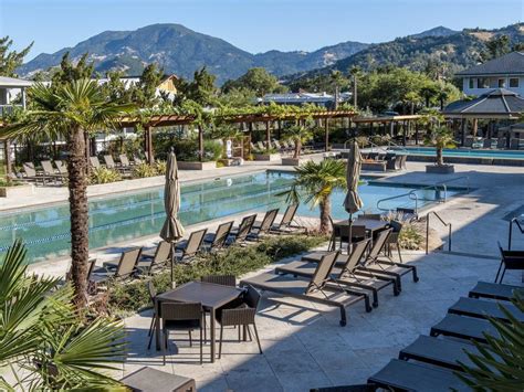 How To Enjoy Calistoga S Hot Springs Mineral Pools Visit Napa