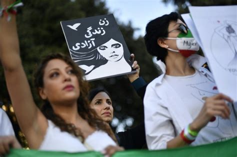 Iran Schoolgirls Lead Protests Over Mahsa Amini Death