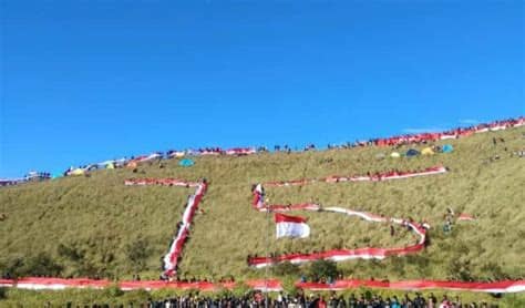 Daftar harga tiang bendera stainless murah online terbaru 2020 pembayaran aman bebas ongkir beli tiang bendera stainless kualitas terbaik di tokopedia. Merah Putih 1.000 Meter Dikibarkan di Puncak Gunung ...