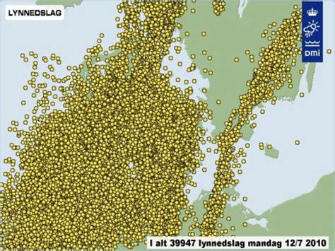 Dock va det filmat åt andra hållet men blixten sträckte… Blixtnedslag | AT-Foto