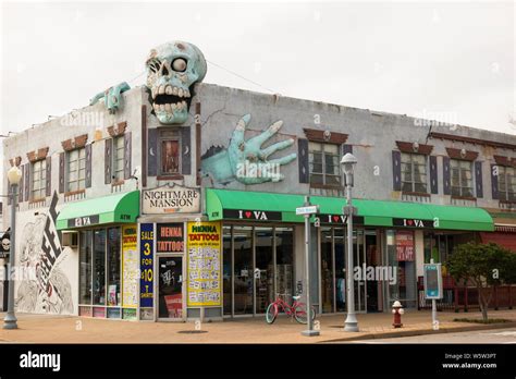 Nightmare mansion haunted house in Virginia Beach VA Stock Photo - Alamy
