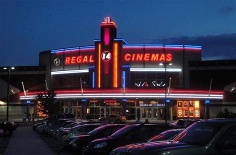 Regal Cinemas Begins Searching Moviegoers The Truth About Guns