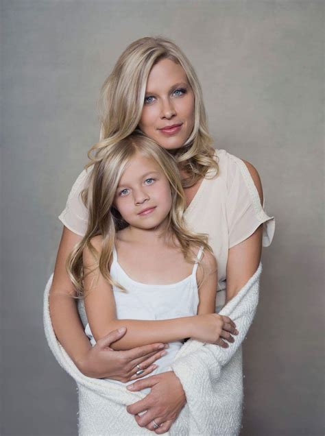 Gorgeous Mother Daughter Portrait By Sue Bryce Mother Daughter
