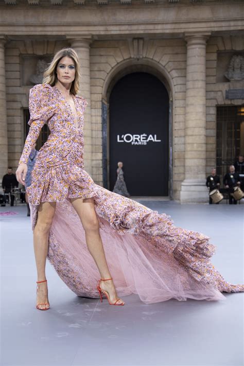 L Oréal Paris Celebrates Inclusivity With Paris Fashion Week Show Fashion Magazine