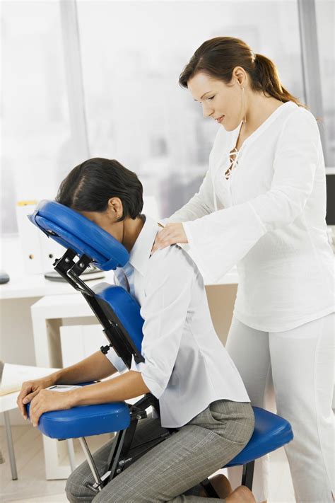 Differences Between Chair And Table Massages Universal Spa Training