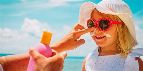 Vous cherchez une crème solaire bio enfant Découvrez les critères