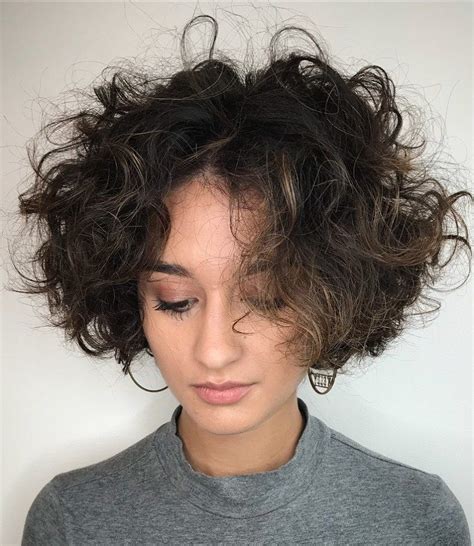 50 Absolutely New Short Wavy Haircuts For 2021 Hair Adviser Short