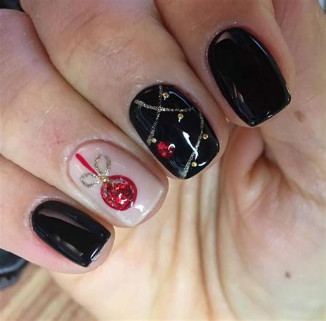 Pin by Stephanie Martin on Christmas Nails | Trendy nail art designs, Trendy nail art, Trendy nails